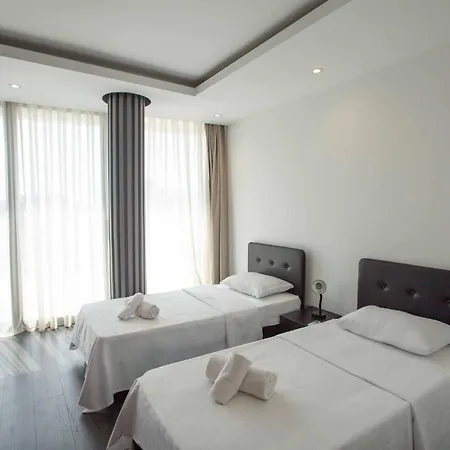 Luxurious Pearl Penthouse By Holidaykeys Kyrenia (Northern Cyprus)